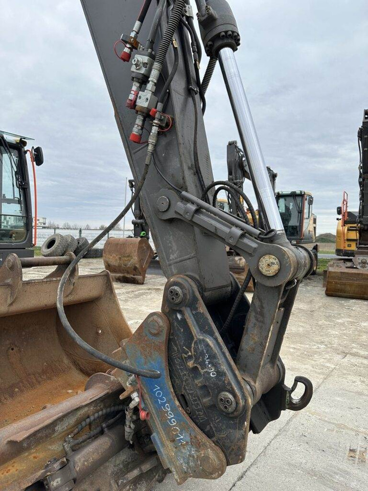 Volvo ECR235EL - حفارات زحافة: صور 5 Volvo ECR235EL - حفارات زحافة: صور 5