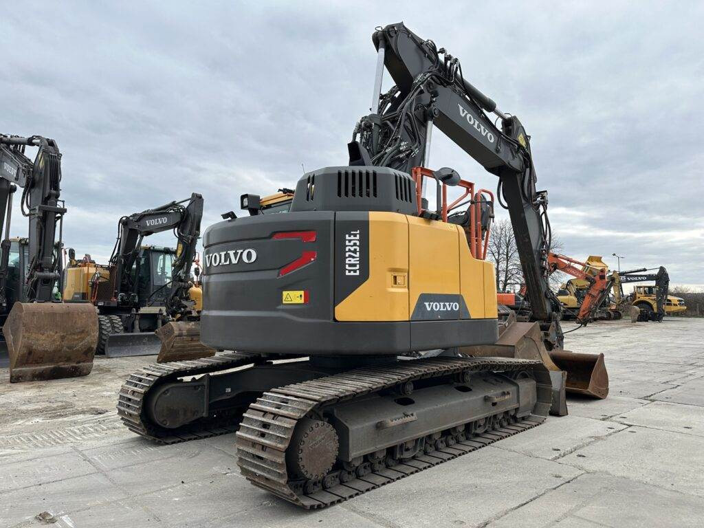 Volvo ECR235EL - حفارات زحافة: صور 3 Volvo ECR235EL - حفارات زحافة: صور 3