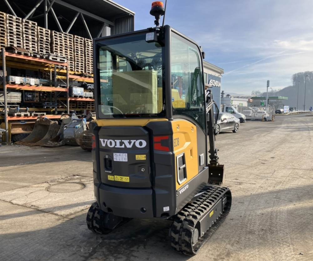 Volvo JEC18E Electric - حفارة مصغرة: صور 2 Volvo JEC18E Electric - حفارة مصغرة: صور 2