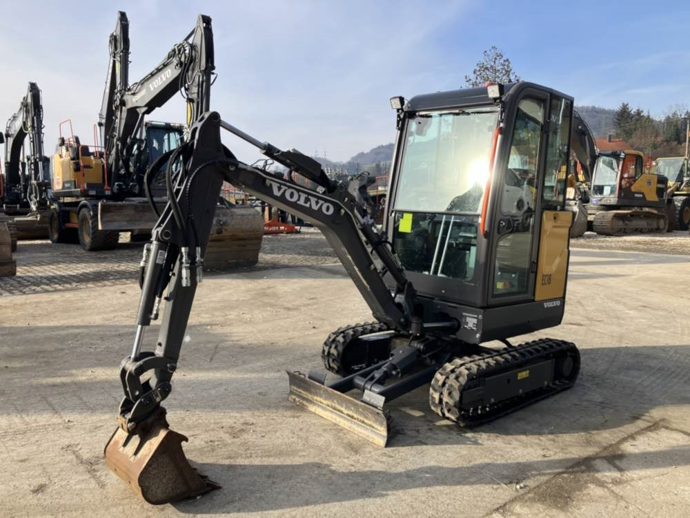 Volvo JEC18E Electric - حفارة مصغرة: صور 4 Volvo JEC18E Electric - حفارة مصغرة: صور 4