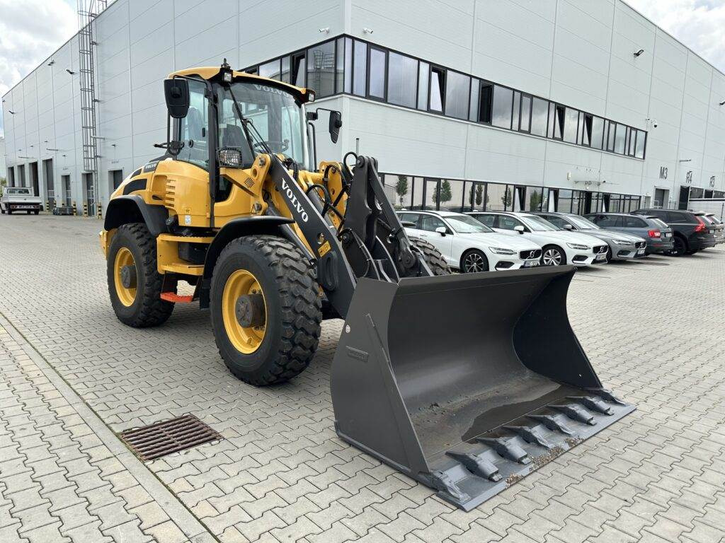 Volvo L45HS - اللودر بعجل: صور 1 Volvo L45HS - اللودر بعجل: صور 1
