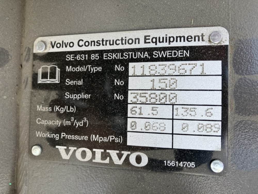 Volvo Tieflöffel mit Zähnen - Festanbau - حفار متعدد الاستخدام: صور 4 Volvo Tieflöffel mit Zähnen - Festanbau - حفار متعدد الاستخدام: صور 4