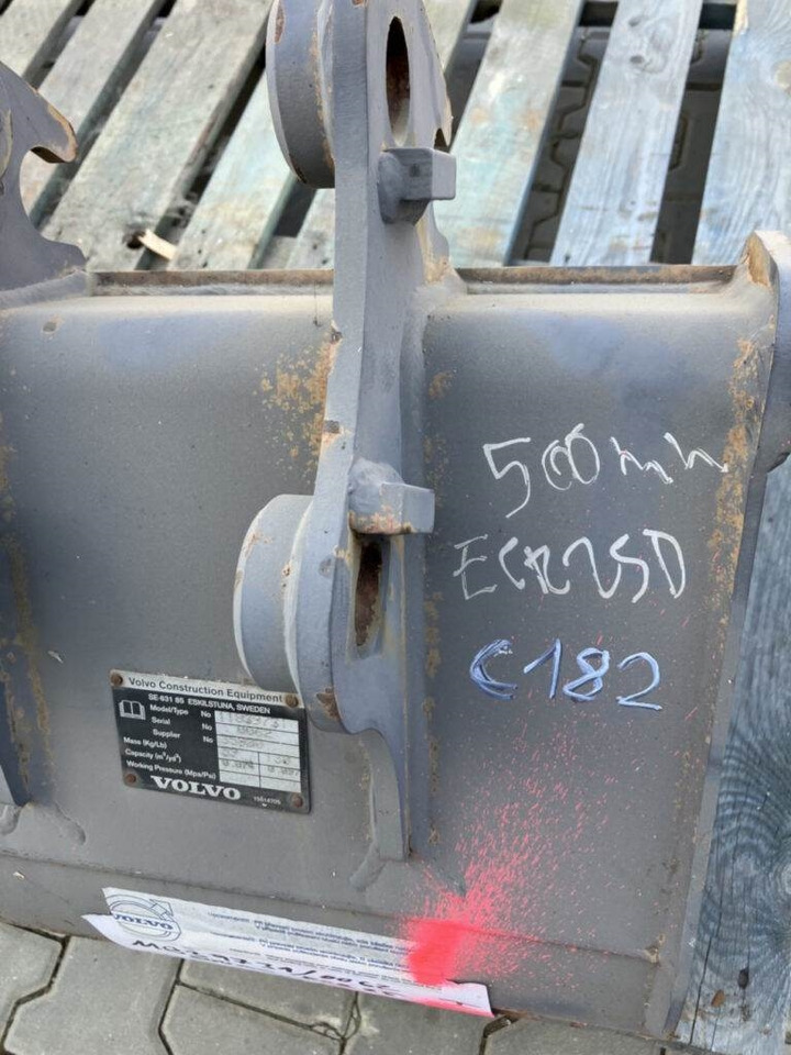 Volvo Tieflöffel mit Zähnen - Festanbau - حفار متعدد الاستخدام: صور 2 Volvo Tieflöffel mit Zähnen - Festanbau - حفار متعدد الاستخدام: صور 2