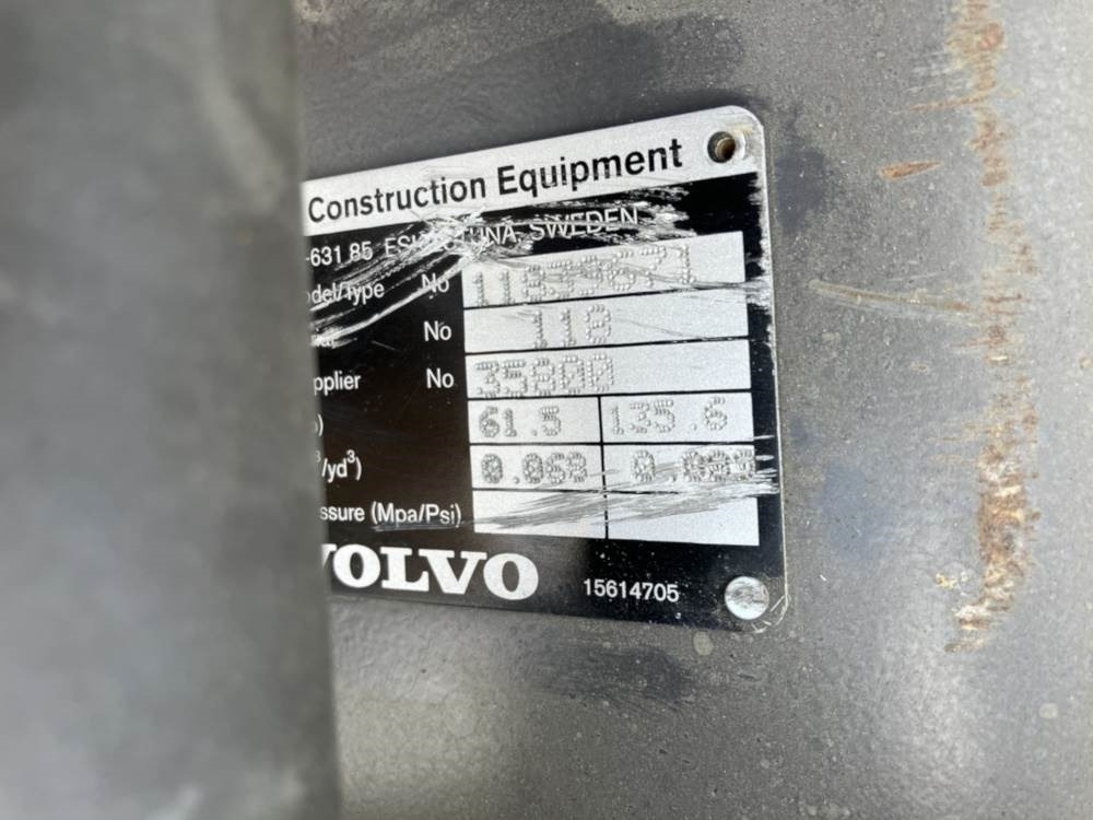 Volvo Tieflöffel mit Zähnen - Festanbau - حفار متعدد الاستخدام: صور 3 Volvo Tieflöffel mit Zähnen - Festanbau - حفار متعدد الاستخدام: صور 3