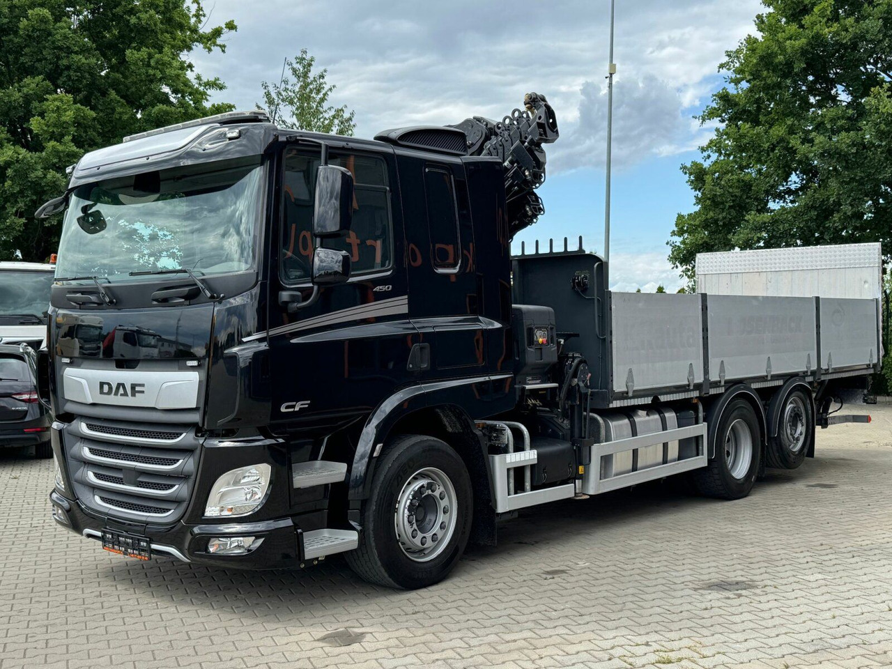 DAF CF 450 FAN 6x2 Pritsche mit Kran HIAB 188 E-6 - شاحنة كرين: صور 3 DAF CF 450 FAN 6x2 Pritsche mit Kran HIAB 188 E-6 - شاحنة كرين: صور 3