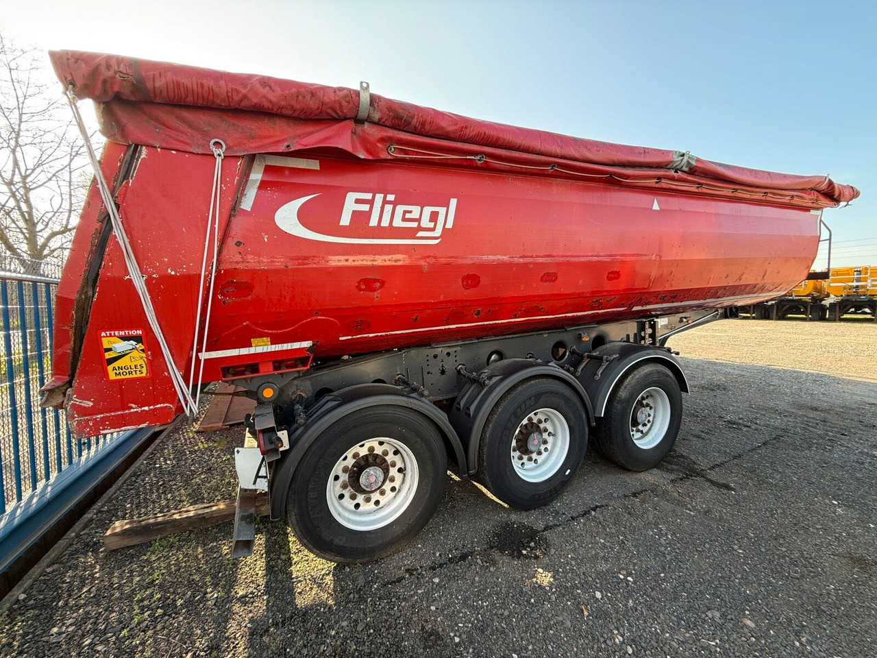 Fliegl DHKA 390 Kippauflieger 3 Achse - قلابة نصف مقطورة: صور 2 Fliegl DHKA 390 Kippauflieger 3 Achse - قلابة نصف مقطورة: صور 2