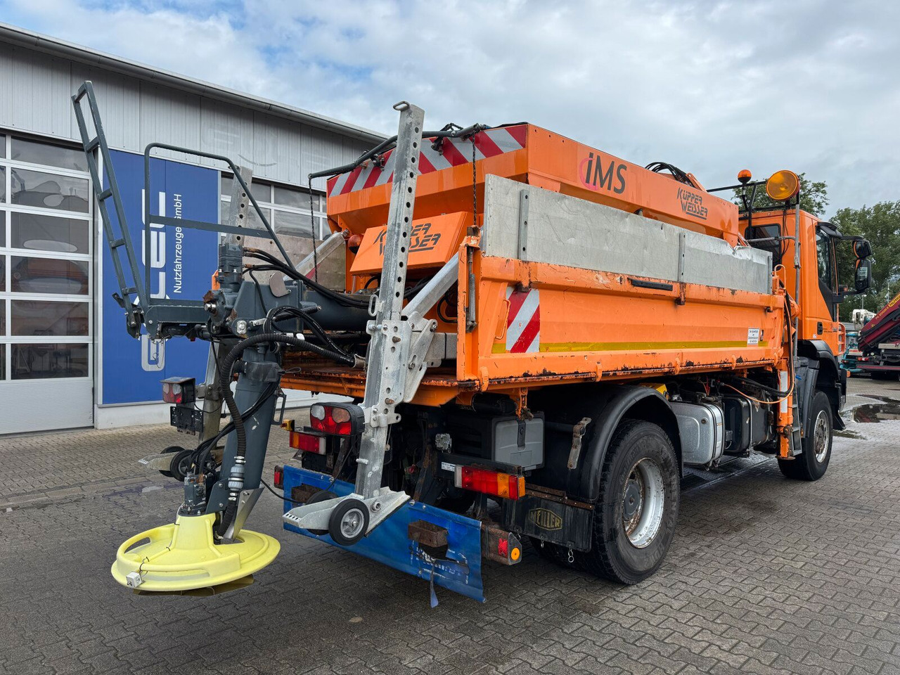 Iveco TRAKKER Kipper Kran TEREX 85.2 Winterdienst - شاحنة كرين: صور 4 Iveco TRAKKER Kipper Kran TEREX 85.2 Winterdienst - شاحنة كرين: صور 4