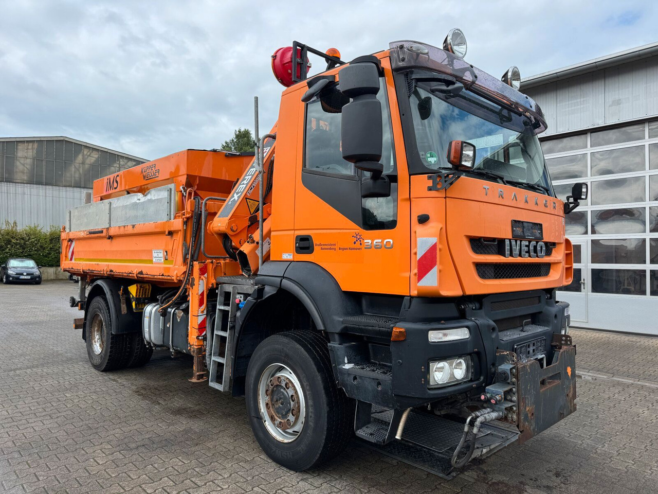 Iveco TRAKKER Kipper Kran TEREX 85.2 Winterdienst - شاحنة كرين: صور 1 Iveco TRAKKER Kipper Kran TEREX 85.2 Winterdienst - شاحنة كرين: صور 1