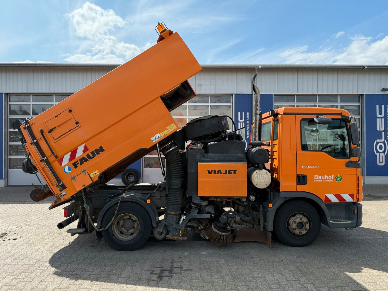 MAN 12.220 4x2 BL Kehrmaschine Viajet 5RHS - سياره كنس شوارع: صور 3 MAN 12.220 4x2 BL Kehrmaschine Viajet 5RHS - سياره كنس شوارع: صور 3