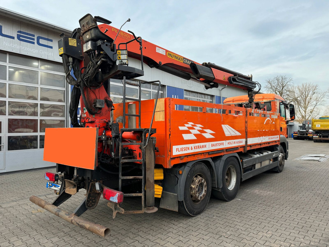 MAN TGS 26.400 6x2 Pritsche Kran Palfinger PK 18001L - شاحنات مسطحة, شاحنة كرين: صور 3 MAN TGS 26.400 6x2 Pritsche Kran Palfinger PK 18001L - شاحنات مسطحة, شاحنة كرين: صور 3