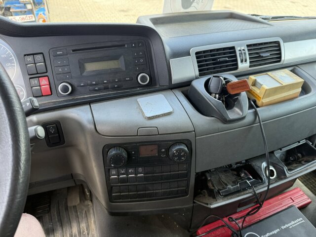 MAN TGS 35.360 8X4 BB Dachdecker Kran bis 52 m - شاحنة كرين: صور 3 MAN TGS 35.360 8X4 BB Dachdecker Kran bis 52 m - شاحنة كرين: صور 3