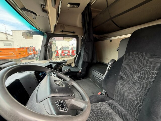 Mercedes-Benz ACTROS 1846 4x4 HAD Eur 6 Kipphydraulik Retarder - شاحنة جرار: صور 4 Mercedes-Benz ACTROS 1846 4x4 HAD Eur 6 Kipphydraulik Retarder - شاحنة جرار: صور 4