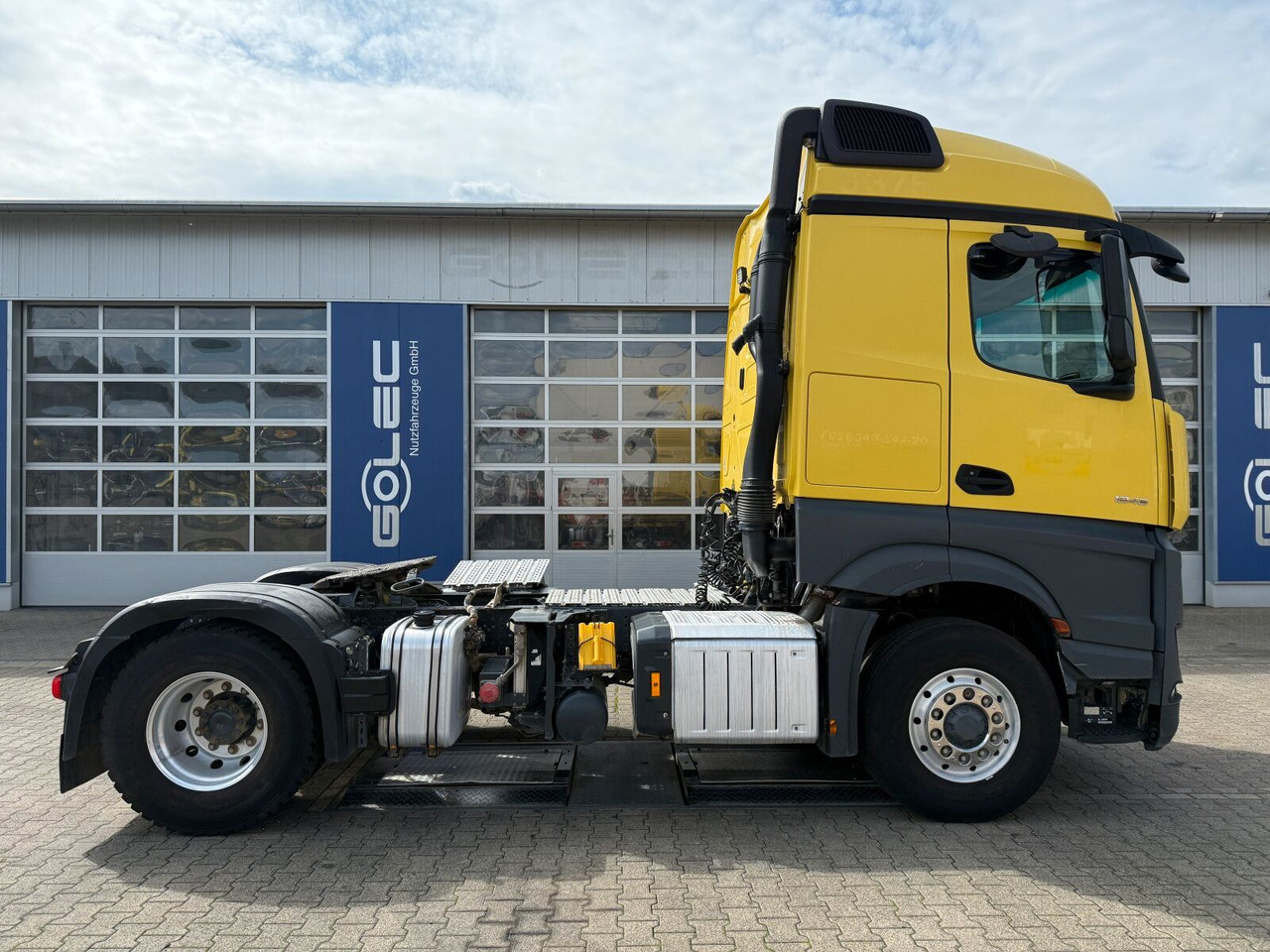 Mercedes-Benz ACTROS 1846 4x4 HAD Eur 6 Kipphydraulik Retarder - شاحنة جرار: صور 3 Mercedes-Benz ACTROS 1846 4x4 HAD Eur 6 Kipphydraulik Retarder - شاحنة جرار: صور 3