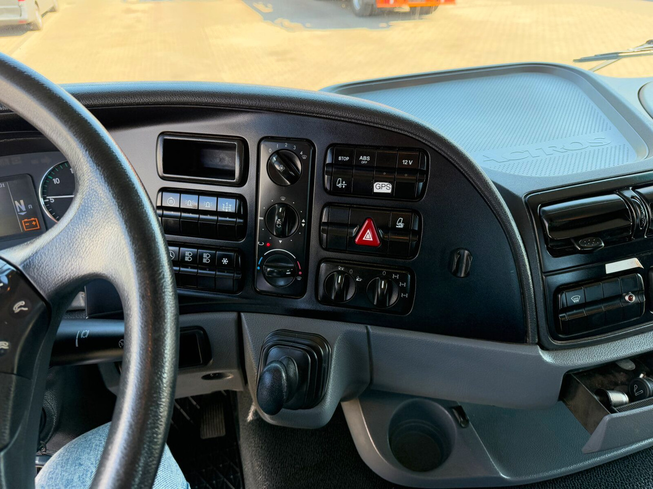 تأجير  Mercedes-Benz ACTROS 2044 4x4 Kipper Kran ATLAS 65.2 A2L Mercedes-Benz ACTROS 2044 4x4 Kipper Kran ATLAS 65.2 A2L: صور 17