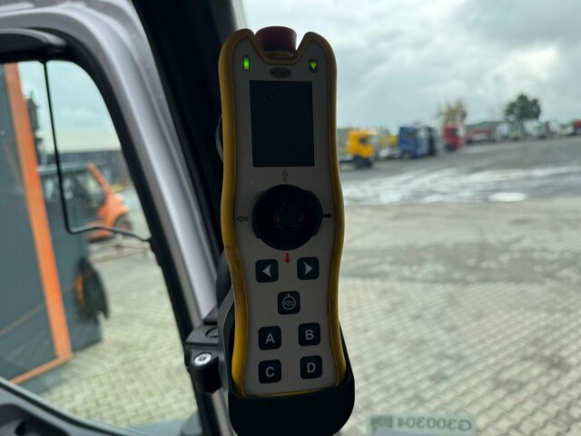 Mercedes-Benz ACTROS 2546 6x2 Abrollkip Kran Palfinger Q150Z95 - شاحنة ذات الخطاف, شاحنة كرين: صور 4 Mercedes-Benz ACTROS 2546 6x2 Abrollkip Kran Palfinger Q150Z95 - شاحنة ذات الخطاف, شاحنة كرين: صور 4