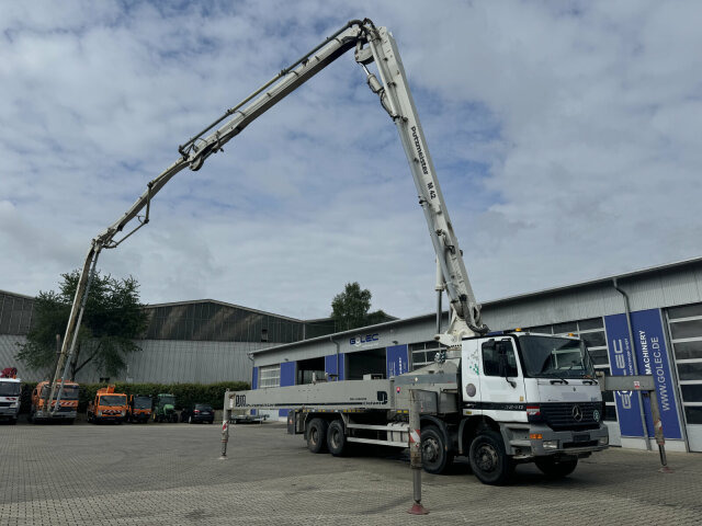 مضخة خرسانة Mercedes-Benz ACTROS 3240 8x4 Betonpumpe PUTZMEISTER BSF 42 M: صور 8 مضخة خرسانة Mercedes-Benz ACTROS 3240 8x4 Betonpumpe PUTZMEISTER BSF 42 M: صور 8