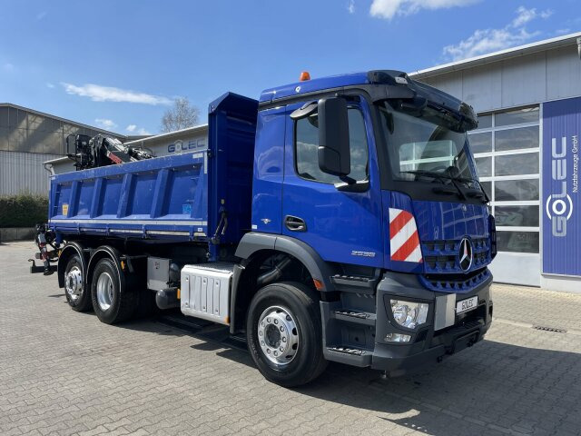 Mercedes-Benz AROCS 2536 6x2*4 Kipper Kran HIAB - قلابات, شاحنة كرين: صور 1 Mercedes-Benz AROCS 2536 6x2*4 Kipper Kran HIAB - قلابات, شاحنة كرين: صور 1