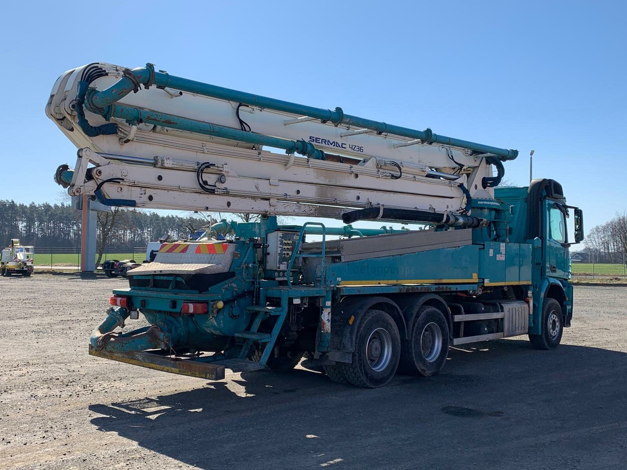 Mercedes-Benz AROCS 2636 6x4 Euro 6 Betonpumpe SERMAC 4Z36 - مضخة خرسانة: صور 5 Mercedes-Benz AROCS 2636 6x4 Euro 6 Betonpumpe SERMAC 4Z36 - مضخة خرسانة: صور 5