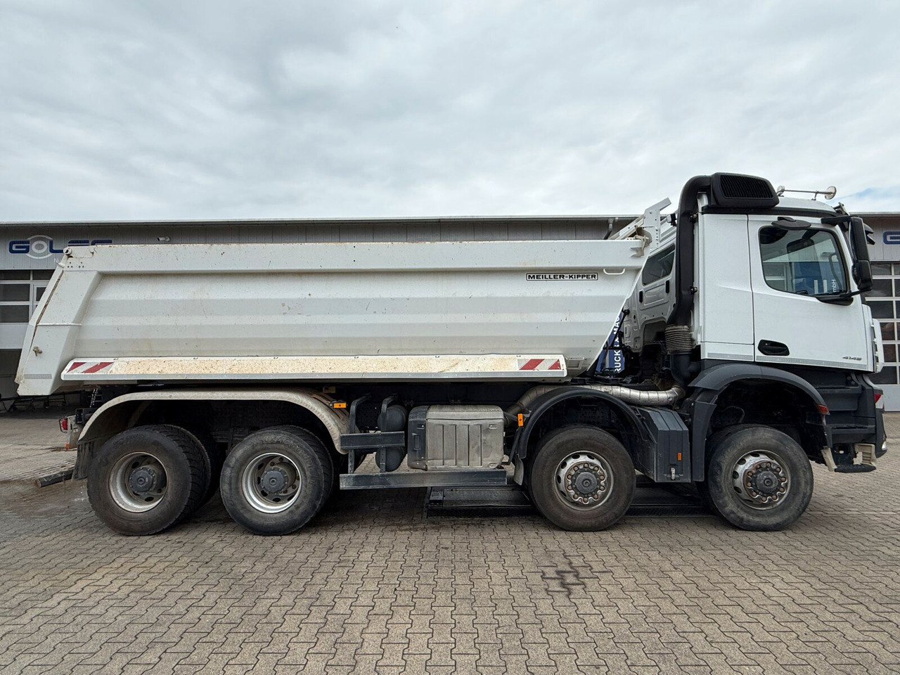 Mercedes-Benz AROCS 4145 8x8 Meiller Muldenkipper - قلابات: صور 3 Mercedes-Benz AROCS 4145 8x8 Meiller Muldenkipper - قلابات: صور 3