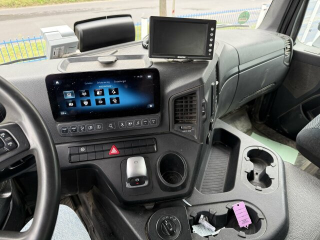 Mercedes-Benz AROCS 4145 8x8 Meiller Muldenkipper - قلابات: صور 4 Mercedes-Benz AROCS 4145 8x8 Meiller Muldenkipper - قلابات: صور 4