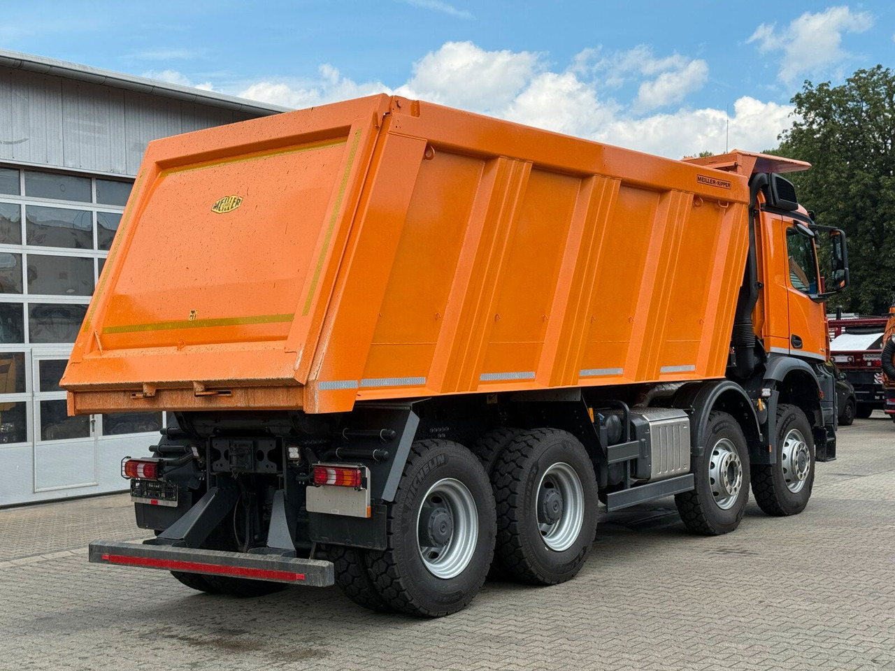 Mercedes-Benz AROCS 4851 8x6 Euro 6 Gesteinkipper MEILLER 25m³ - قلابات: صور 3 Mercedes-Benz AROCS 4851 8x6 Euro 6 Gesteinkipper MEILLER 25m³ - قلابات: صور 3