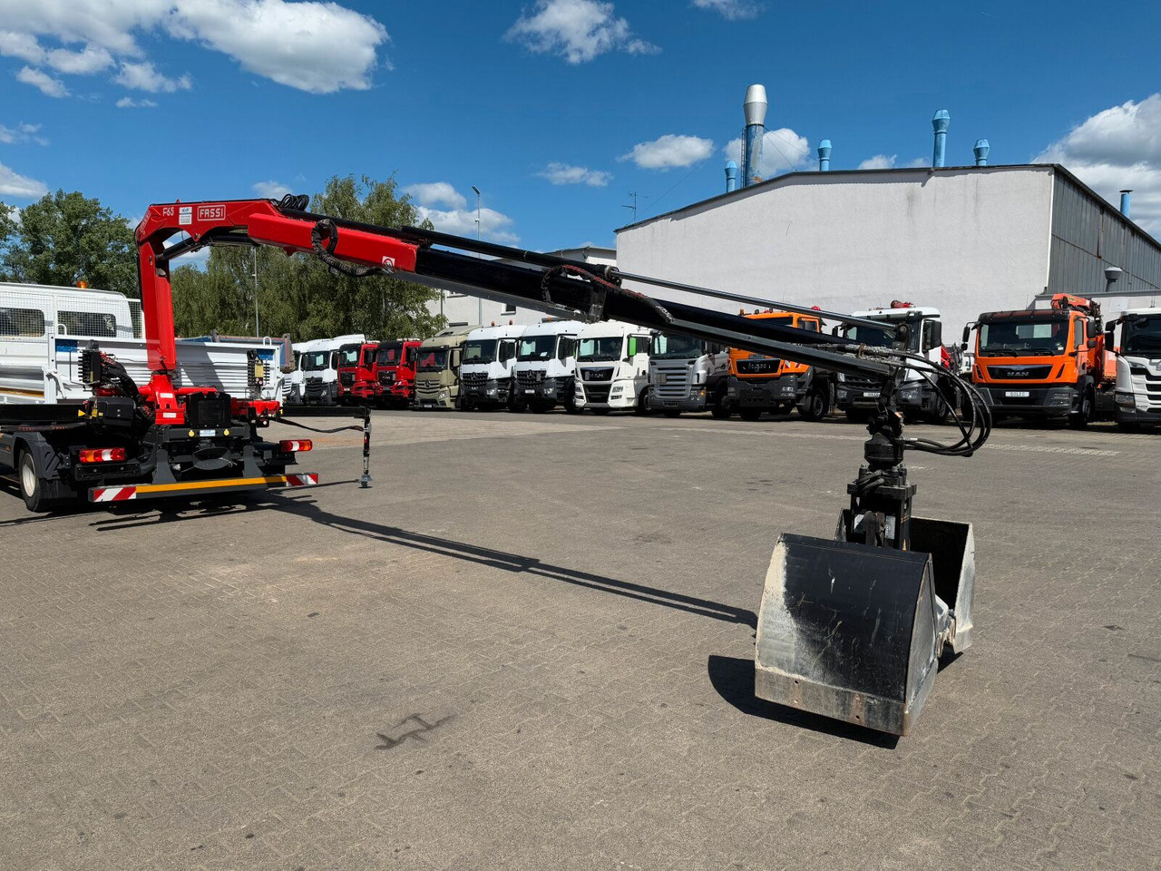 قلاب صغير Mercedes-Benz ATEGO 818 4x2 Euro 6 Kipper Kran FASSI F65B.0.22: صور 20