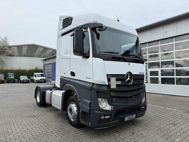 Mercedes-Benz Actros 1845 LS Sattelzugmaschine 4x2 - شاحنة جرار: صور 1 Mercedes-Benz Actros 1845 LS Sattelzugmaschine 4x2 - شاحنة جرار: صور 1