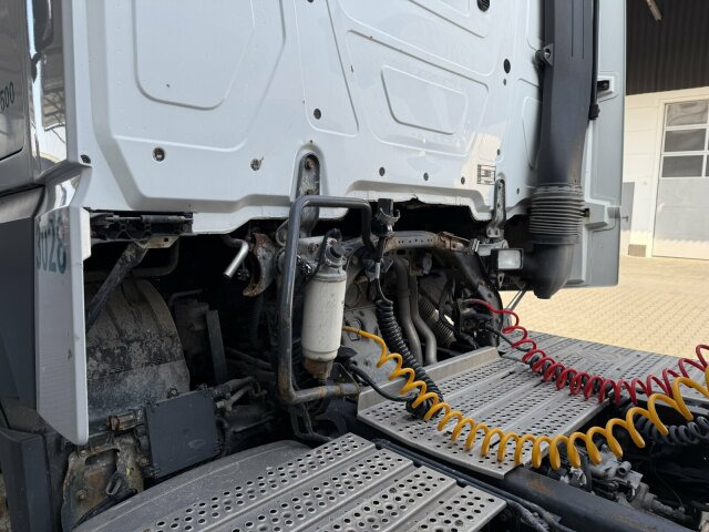 Mercedes-Benz Actros 1845 SZM 4x2 Retarder Kipph. - شاحنة جرار: صور 2 Mercedes-Benz Actros 1845 SZM 4x2 Retarder Kipph. - شاحنة جرار: صور 2