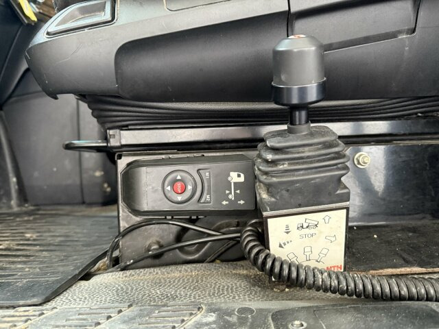 Mercedes-Benz Actros 1845 SZM 4x2 Retarder Kipph. - شاحنة جرار: صور 4 Mercedes-Benz Actros 1845 SZM 4x2 Retarder Kipph. - شاحنة جرار: صور 4