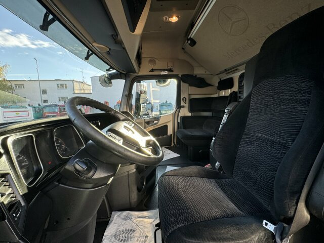 Mercedes-Benz Actros 1845 SZM 4x2 Streamspace *Retarder - شاحنة جرار: صور 4 Mercedes-Benz Actros 1845 SZM 4x2 Streamspace *Retarder - شاحنة جرار: صور 4