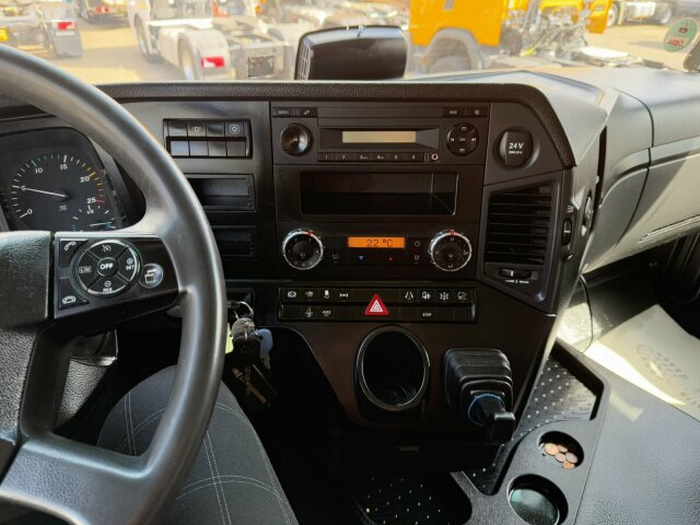 Mercedes-Benz Arocs 1843 4x2 SZM Euro 6 Kipphydraulik - شاحنة جرار: صور 3 Mercedes-Benz Arocs 1843 4x2 SZM Euro 6 Kipphydraulik - شاحنة جرار: صور 3