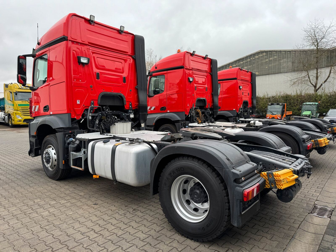 Mercedes-Benz Arocs 1845 LS 4x4 HAD *Kipphyd. Euro6 Blatt/Luft - شاحنة جرار: صور 5 Mercedes-Benz Arocs 1845 LS 4x4 HAD *Kipphyd. Euro6 Blatt/Luft - شاحنة جرار: صور 5