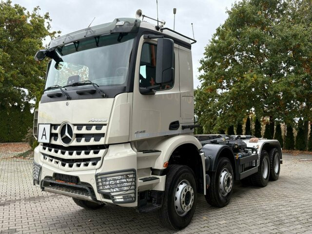 Mercedes-Benz Arocs 4145 8x4 Abrollkipper MEILLER RS 26.60L - شاحنة ذات الخطاف: صور 1 Mercedes-Benz Arocs 4145 8x4 Abrollkipper MEILLER RS 26.60L - شاحنة ذات الخطاف: صور 1