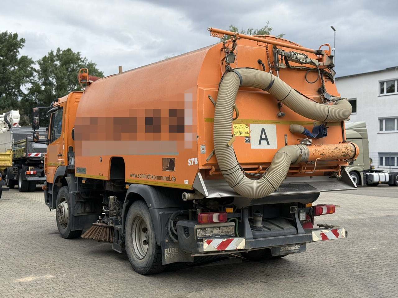 Mercedes-Benz Atego 1324 4x2 Kehrmaschine Schmidt SKF S7B 7 m³ - سياره كنس شوارع: صور 5 Mercedes-Benz Atego 1324 4x2 Kehrmaschine Schmidt SKF S7B 7 m³ - سياره كنس شوارع: صور 5