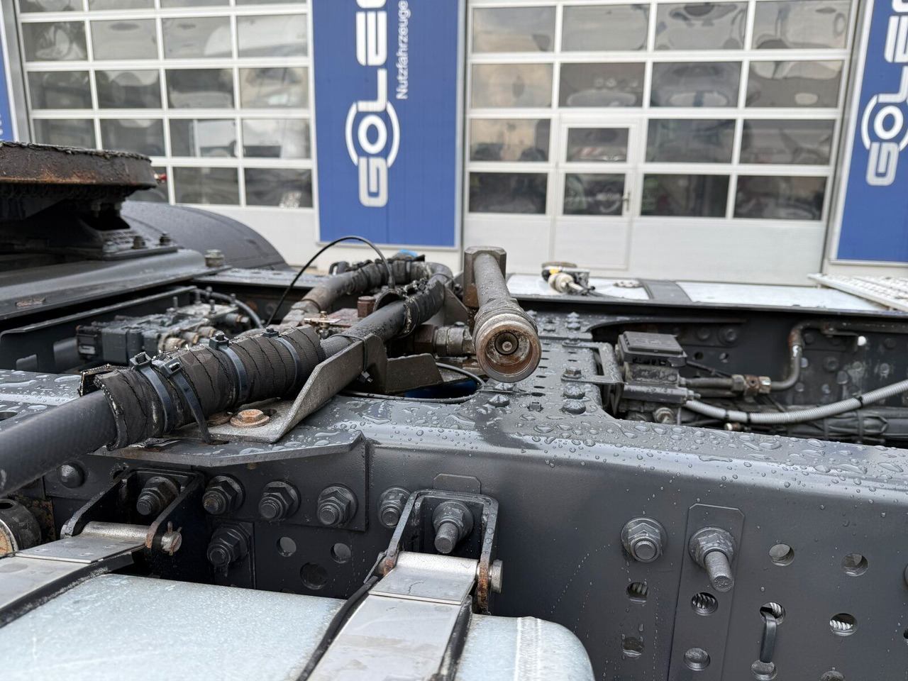 شاحنة جرار Mercedes-Benz MB Actros 1845 LS Sattelzugmaschine 4x2: صور 10