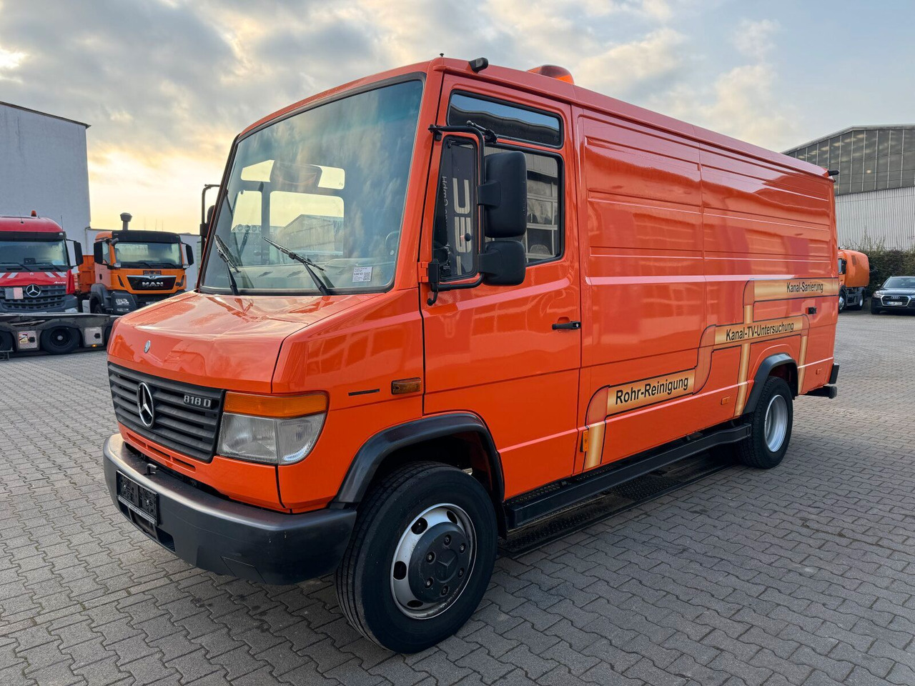 Mercedes-Benz Vario 818D Kanalreiniger Rockstroh Drain Jet 100 - فراغ شاحنة: صور 3 Mercedes-Benz Vario 818D Kanalreiniger Rockstroh Drain Jet 100 - فراغ شاحنة: صور 3