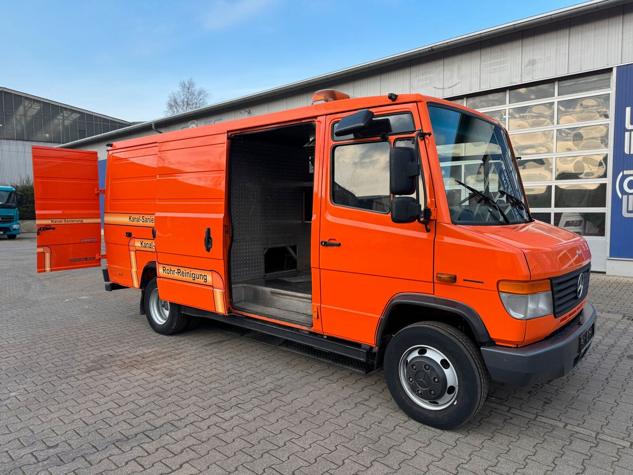 Mercedes-Benz Vario 818D Kanalreiniger Rockstroh Drain Jet 100 - فراغ شاحنة: صور 2 Mercedes-Benz Vario 818D Kanalreiniger Rockstroh Drain Jet 100 - فراغ شاحنة: صور 2