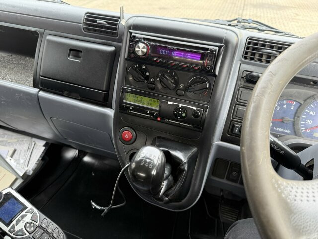 Mitsubishi Canter FUSO Kehrmaschine BROCK SL140 4 m³ - سياره كنس شوارع: صور 3 Mitsubishi Canter FUSO Kehrmaschine BROCK SL140 4 m³ - سياره كنس شوارع: صور 3