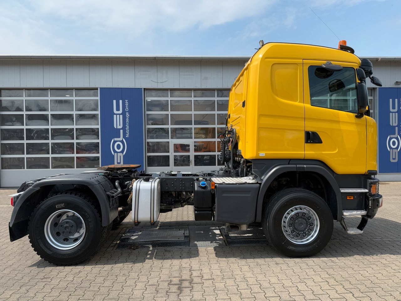 Scania G450 4x4 Euro 6 SZM Kipphydraulik Blatt/ Luft - شاحنة جرار: صور 2 Scania G450 4x4 Euro 6 SZM Kipphydraulik Blatt/ Luft - شاحنة جرار: صور 2