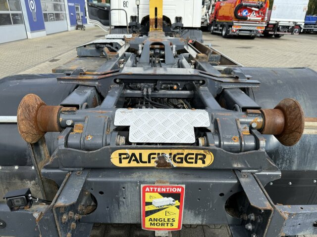 Scania P280 4x2 Abrollkipper Palfinger Knickhaken T15A - شاحنة ذات الخطاف: صور 5 Scania P280 4x2 Abrollkipper Palfinger Knickhaken T15A - شاحنة ذات الخطاف: صور 5