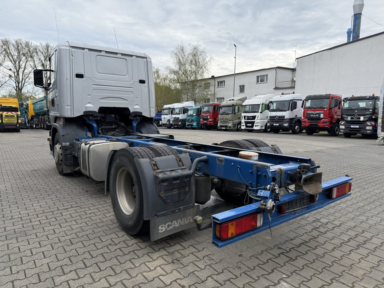 Scania R 420 Tankwagen ADR Fahrgestell Retarder Volluft - الشاسيه شاحنة: صور 5 Scania R 420 Tankwagen ADR Fahrgestell Retarder Volluft - الشاسيه شاحنة: صور 5