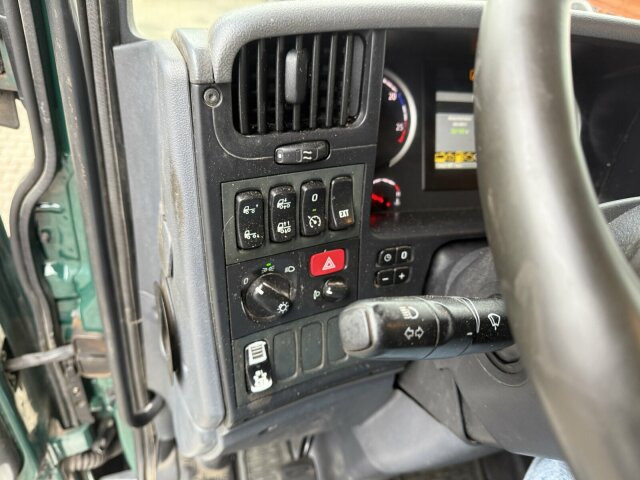 Scania R560 6x4 Holztransport Kran LOGLIFT HIAB 140S79R - شاحنة قطع الأشجار, شاحنة كرين: صور 3 Scania R560 6x4 Holztransport Kran LOGLIFT HIAB 140S79R - شاحنة قطع الأشجار, شاحنة كرين: صور 3