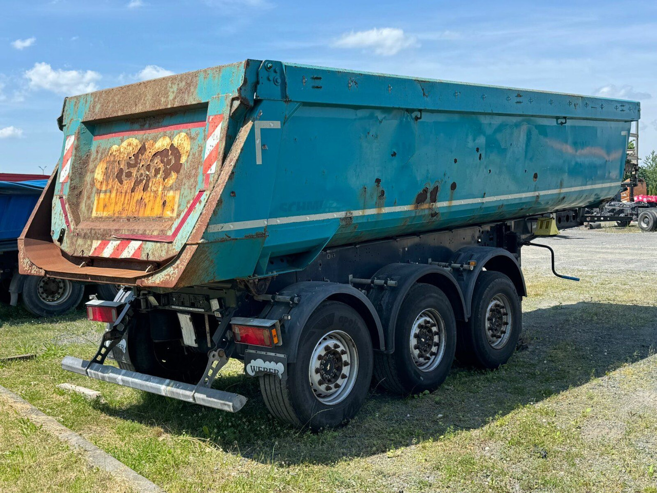 Schmitz Cargobull SKI 24 SL7.2 Kippauflieger 3 Achse - قلابة نصف مقطورة: صور 4 Schmitz Cargobull SKI 24 SL7.2 Kippauflieger 3 Achse - قلابة نصف مقطورة: صور 4