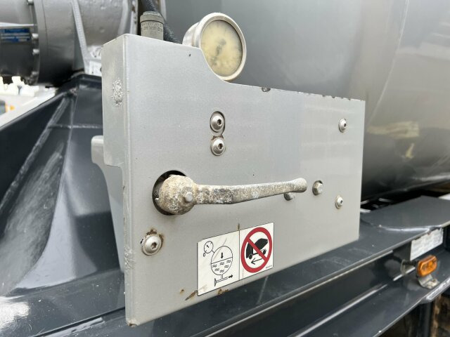 Schwing Stetter Betonmischer Auflieger 10 m³ - شاحنة خلاطة خرسانة: صور 4 Schwing Stetter Betonmischer Auflieger 10 m³ - شاحنة خلاطة خرسانة: صور 4