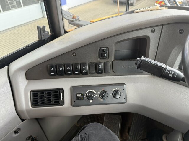 Volvo A25G Dumper 10.137 h Baujahr 2021 - آلات البناء: صور 4 Volvo A25G Dumper 10.137 h Baujahr 2021 - آلات البناء: صور 4