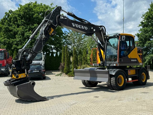 Volvo EWR150E Mobilbagger mit ROTATOR ENCONG EC319 - حفارة على عجلات: صور 1 Volvo EWR150E Mobilbagger mit ROTATOR ENCONG EC319 - حفارة على عجلات: صور 1