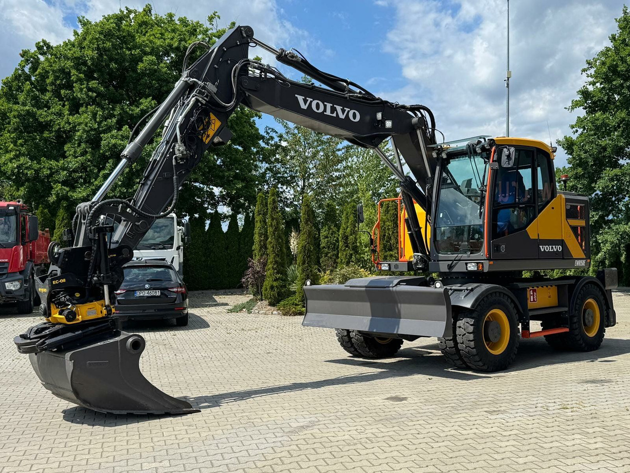 Volvo EWR150E Mobilbagger mit ROTATOR ENCONG EC319 - حفارة على عجلات: صور 1 Volvo EWR150E Mobilbagger mit ROTATOR ENCONG EC319 - حفارة على عجلات: صور 1