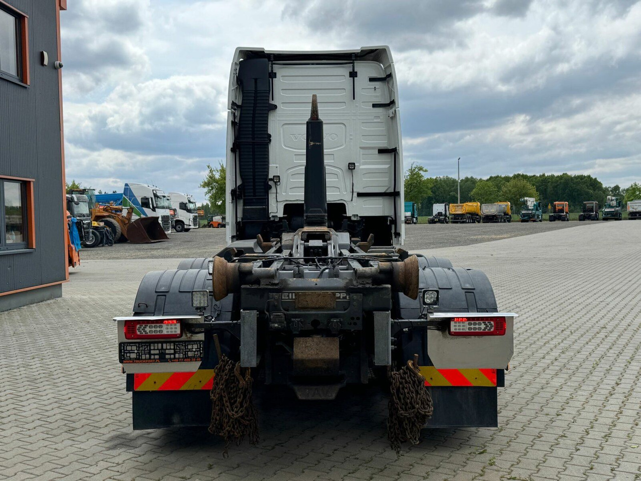 شاحنة ذات الخطاف Volvo FH 540 6x2 Abrollkipper MEILLER RK 26.67: صور 6