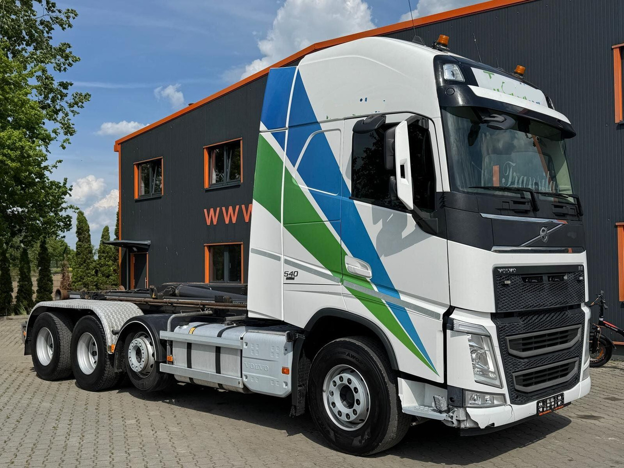 Volvo FH 540 8x4 Abrollkipper MEILLER RK 26.67 - شاحنة ذات الخطاف: صور 1 Volvo FH 540 8x4 Abrollkipper MEILLER RK 26.67 - شاحنة ذات الخطاف: صور 1