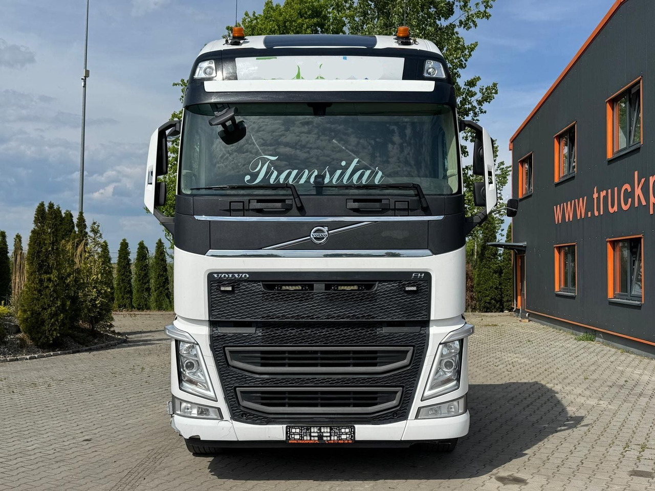 Volvo FH 540 8x4 Abrollkipper MEILLER RK 26.67 - شاحنة ذات الخطاف: صور 3 Volvo FH 540 8x4 Abrollkipper MEILLER RK 26.67 - شاحنة ذات الخطاف: صور 3